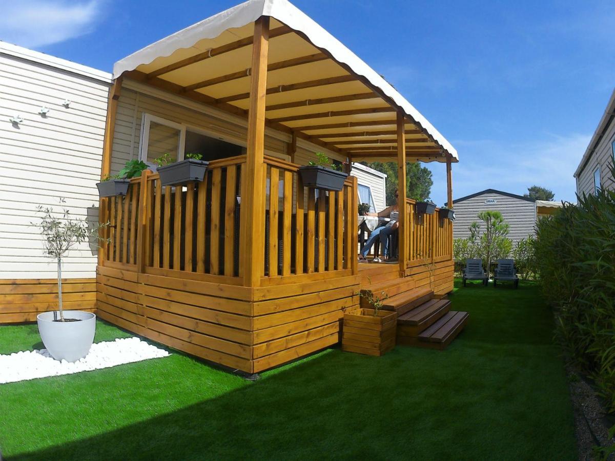 Mobil home moderne neuf et ultra équipé de 6 à 8 couchages avec WE ALL INCLUSIVE Canet-en-Roussillon Extérieur photo
